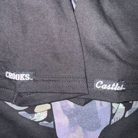 Crooks & Castles “the riot” T size small NWT - Picture 5 of 6